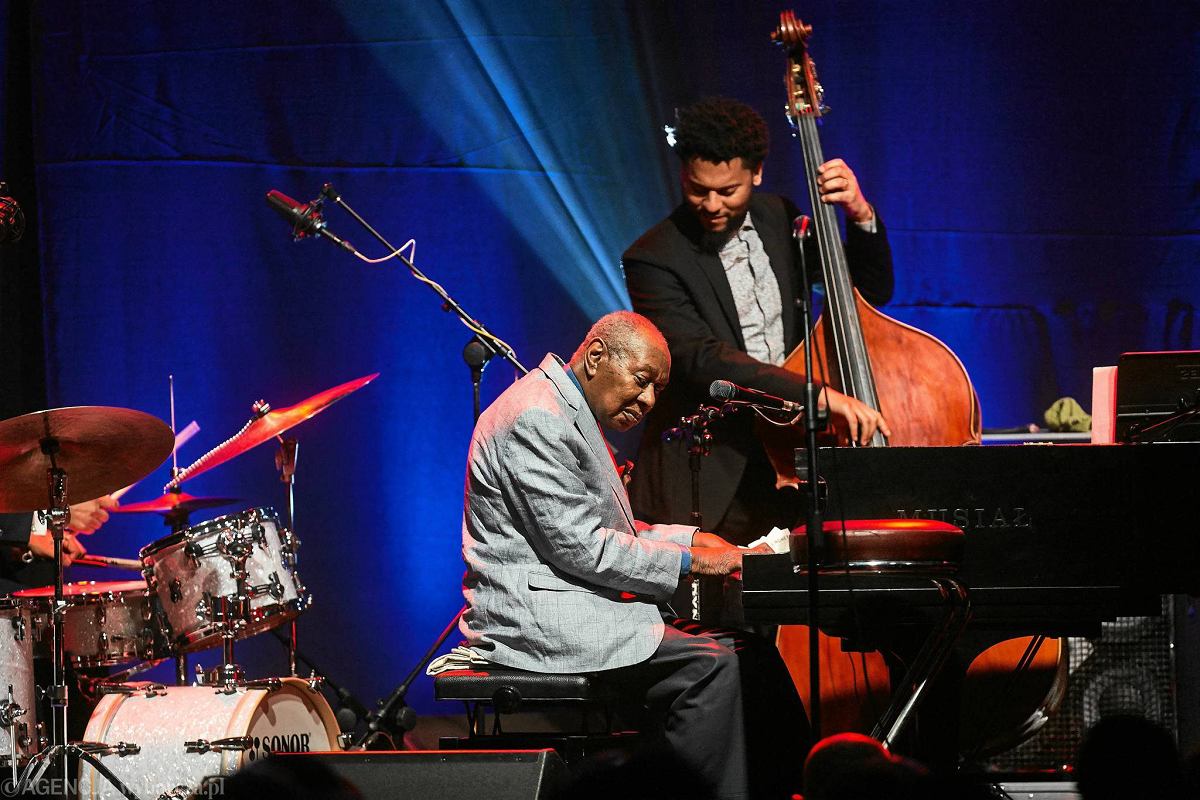 Kisah Inspiratif Freddy Cole dan Sentuhan Lembut pada Piano Jazz